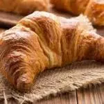 CROISSANT JAMON Y QUESO
