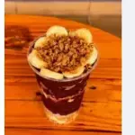 Açaí com Banana e Granola