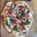 Pizza mediterranea