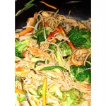 Yakisoba de pollo