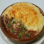 Escondidinho de batata ou mandioca