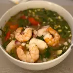Caldo de camarón y pescado