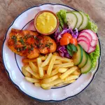 POLLO A LA PLANCHA Y PAPAS FRITAS