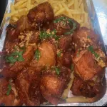 Frango a Passarinho com Fritas
