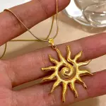 Gargantilla dorada sol