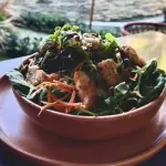Salada de Salmão com Alcaparras