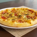 Pizza Tres quesos Peperoni
