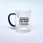 Vaso transparente con oreja azul
