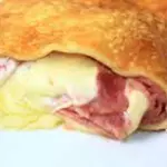 PASTEL DE CALABRESA COM CATUPIRY