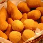 Coxinha de frango 15 unid