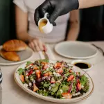 Insalata di fichi e fragole.