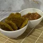 Patacón con Hogao