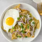 Chilaquiles con huevo