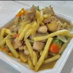 Pollo salsa curry