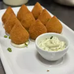 Mini Coxinha de Galinha