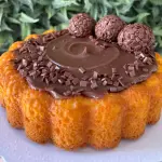 Bolo de cenoura com brigadeiros