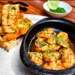 Camarones al ajillo