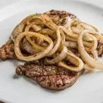 BIFE CONTRA FILÉ ACEBOLADO