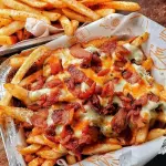 Batata com Cheddar e Bacon Média
