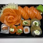 Combinado salmão 16 peças