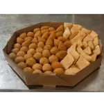 Cento de mini salgadinhos