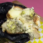 Brócolos com Queijo Coalho