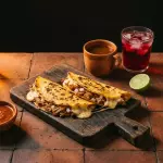 Combo Quesabirria de Chivo