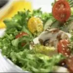 Ensalada Grande con Pollo,lechuga y
