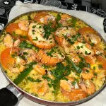 Paella de Frutos do Mar com Lagosta