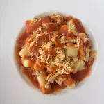 Nhoque  ao molho de frango