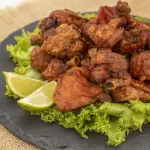 Frango à Passarinho com batata frita