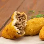 Bolinho de carne Pré frito - 12 uni