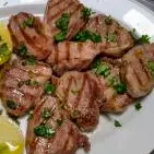 Chata de Cerdo en salsa de la casa