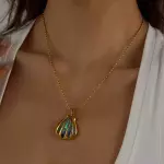 Cadena con dije concha de mar verde