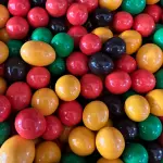 Grageas de chocolate con maní colore