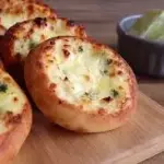 Esfirra de Queijo