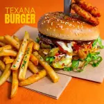 Hamburguesa texana con papas