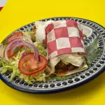 Burrito - Chicharrón en salsa verde
