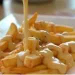 Batata Palito 500g com creme cheddar e maionese de bacon