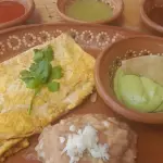 Omelette de pollo