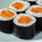 HOSSOMAKI SALMAO 4UN
