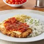 PARMEGIANA DE FILÉ DE FRANGO COMPLET
