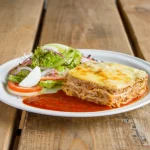 Lasaña con salsa boloñesa. 🍝