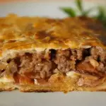 PASTELITO DE HOJALDRE DE CARNE
