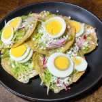 CHALUPAS CON HUEVO