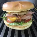 Hamburguesa hawaiana