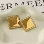 Aretes cuadrados con piedreria Inox.