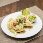 Taco De Cochito Con Queso
