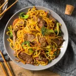 Yakisoba de carne bovina