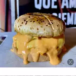 CHEESE BURGUER